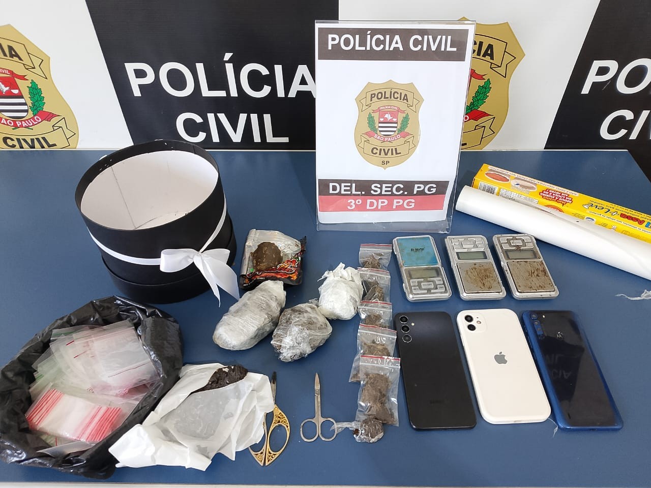 'Tripinha' é preso por delivery de maconha de luxo no litoral de SP; veja o que foi apreendido