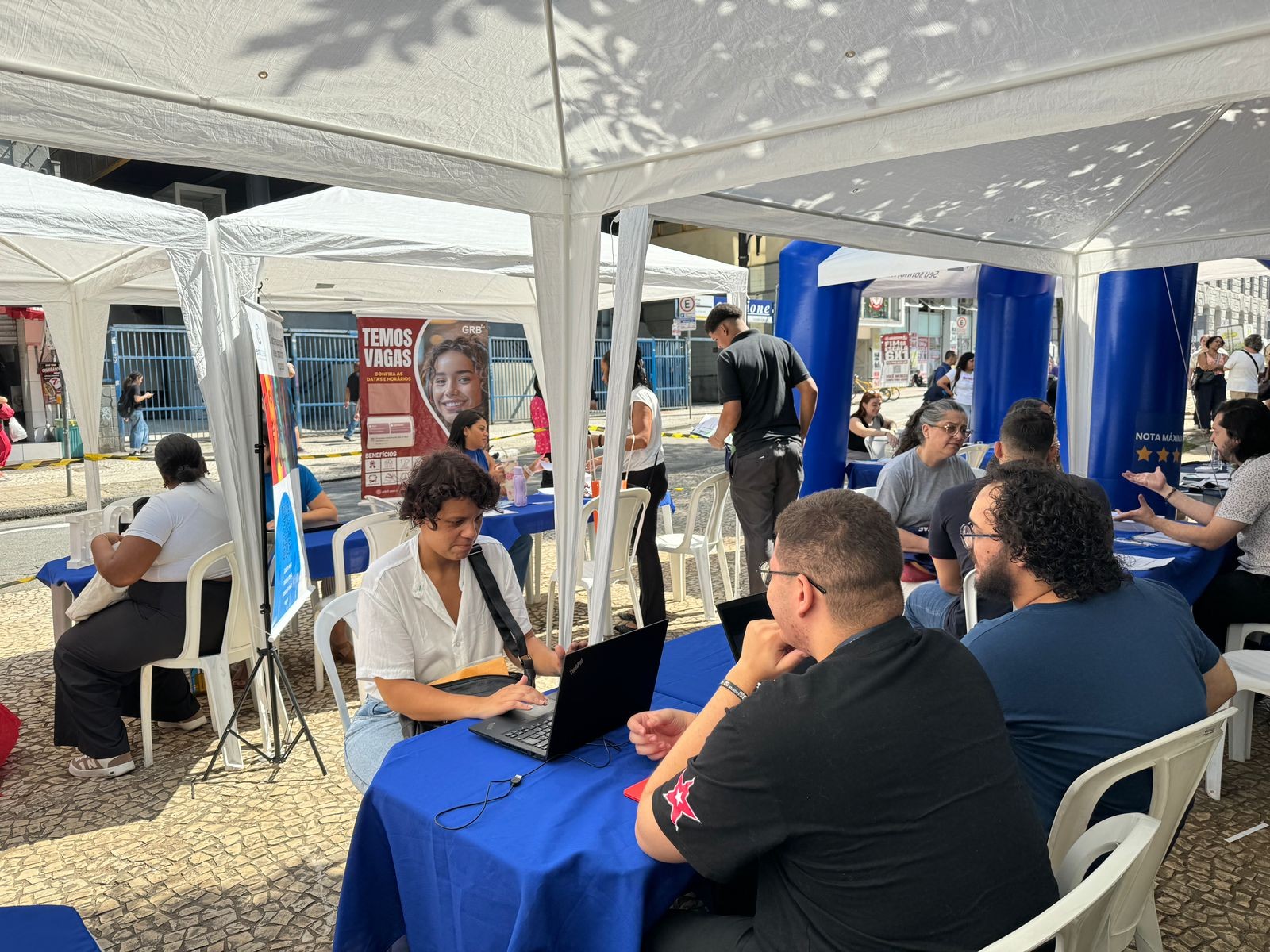 Mutirão oferece 25 mil vagas de emprego no Vale do Anhangabaú, no Centro de SP