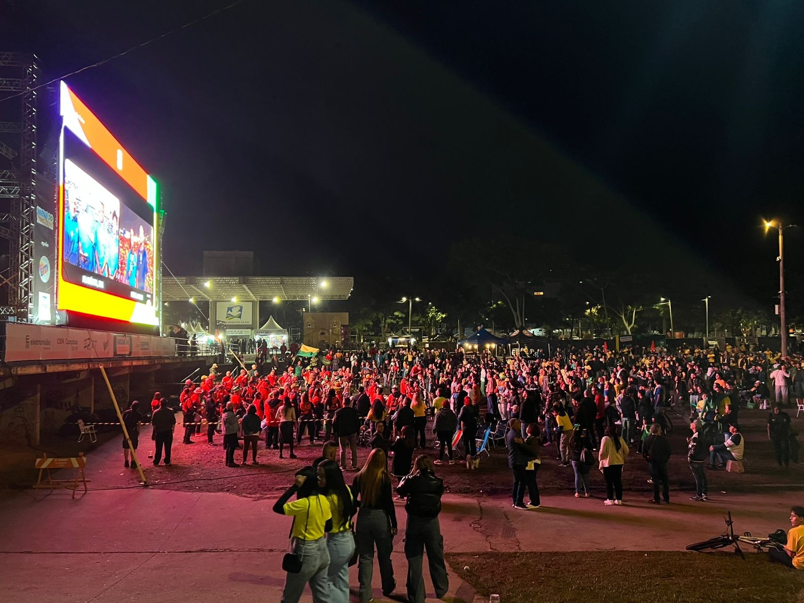 Campinas em peso: Multidão se une na Praça Arautos da Paz para Brasil x Haiti