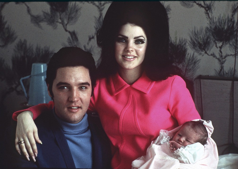 Filha de Lisa Marie Presley emociona internautas ao publicar foto antiga  para homenagear a mãe - Entretenimento - R7 Famosos e TV