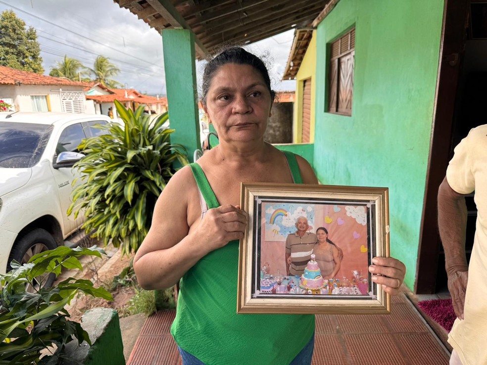 Iladi Félix de Oliveira, viúva do comerciante Gileno Crisóstomo de Oliveira que foi morto durante sequestro — Foto: Vinicius Marinho/Inter TV Cabugi