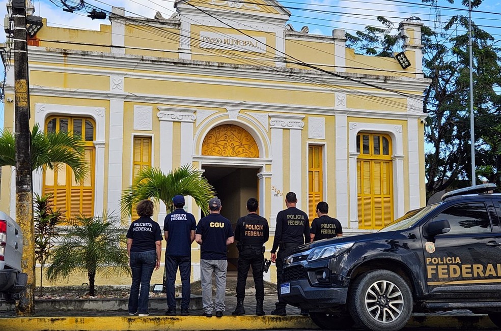 Operação Dilúvio cumpriu mandados de busca e apreensão em nove municípios de Pernambuco.  — Foto: Polícia Federal/Divulgação