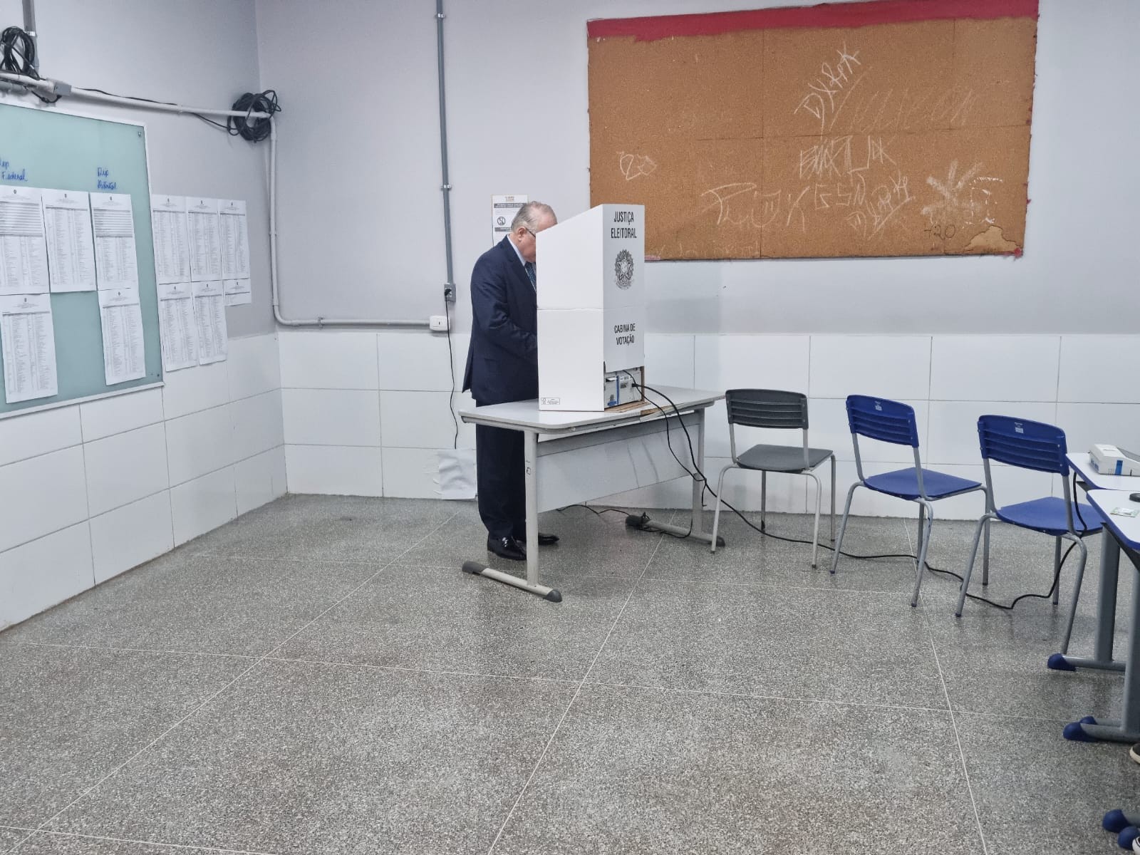 Fachin vota em Brasília: 'Eleições íntegras e auditáveis são o motor da democracia'