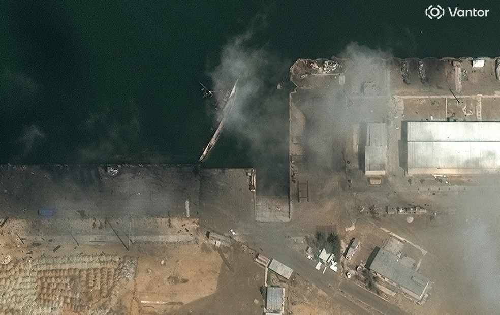 Imagem de satélite mostra ataque ao Irã — Foto: Foto por - / SATELLITE IMAGE ©2026 VANTOR / AFP