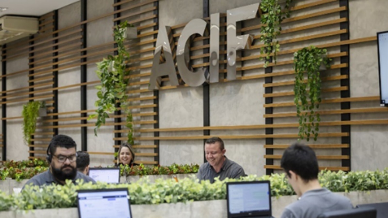 MEI ou ME? Descubra como transformar pouco investimento em grandes oportunidades