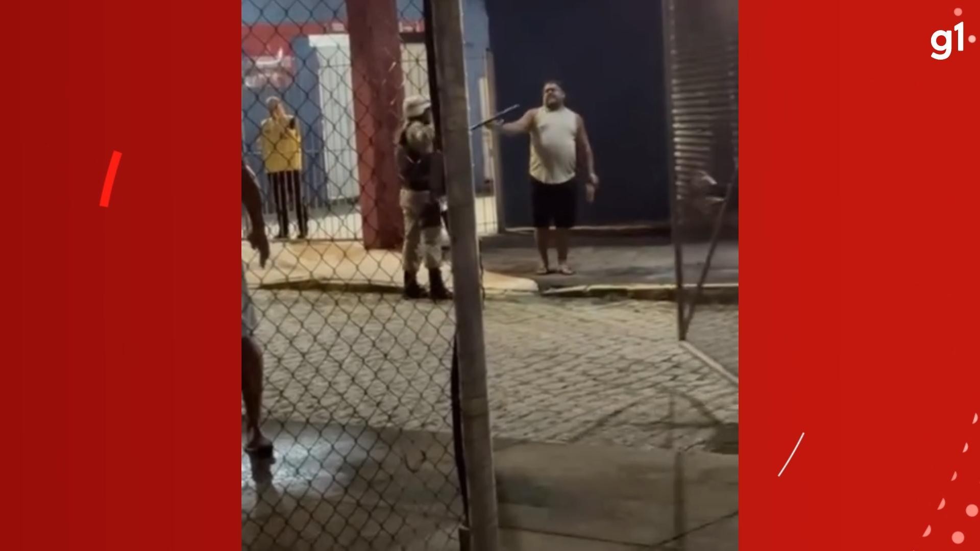 Ex-jogador Perdigão, campeão mundial pelo Inter, é agredido por policial após partida de futebol no Paraná; VÍDEO