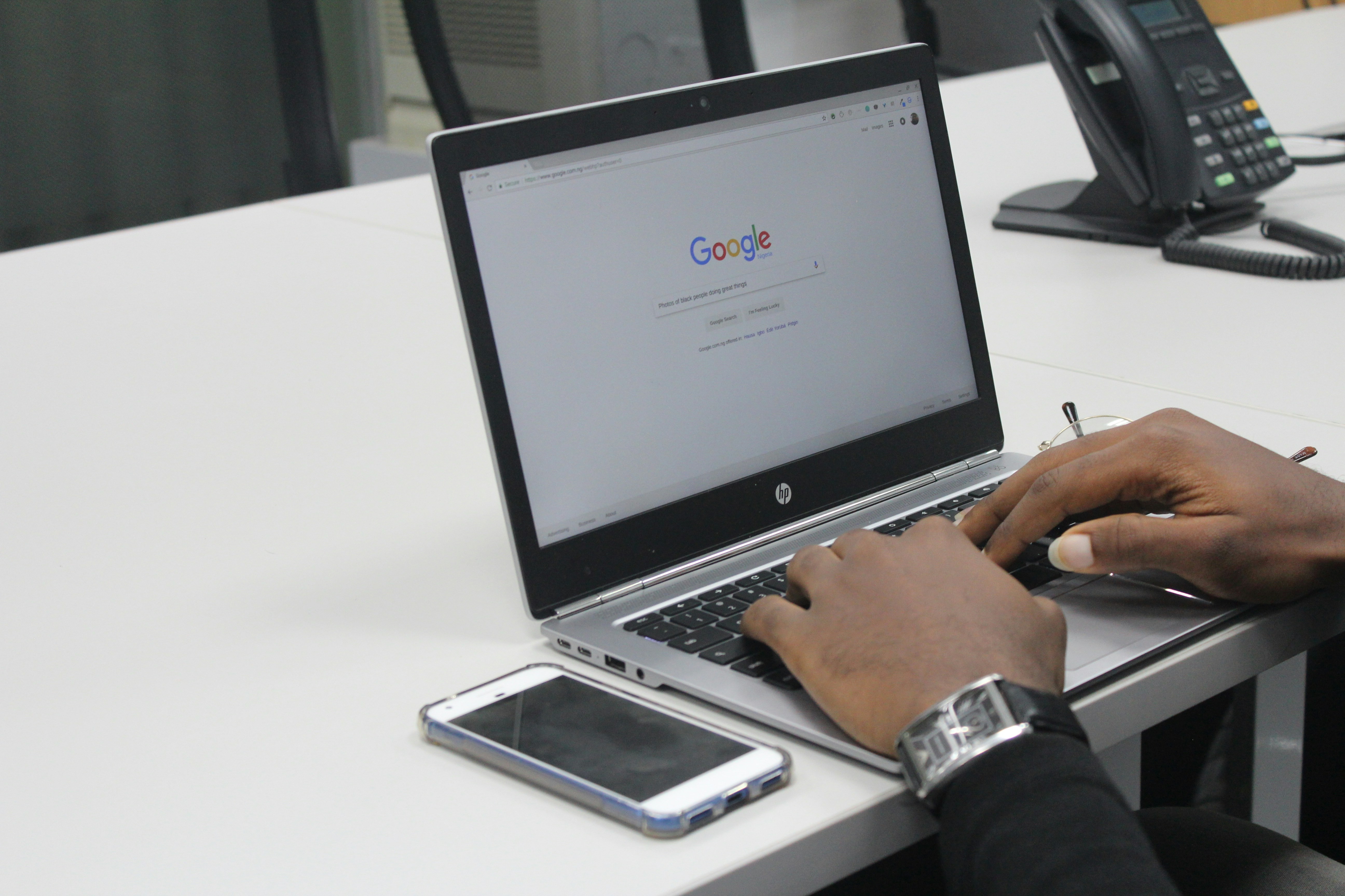 Rival do ChatGPT oferece US$ 34 bilhões para comprar o Google Chrome