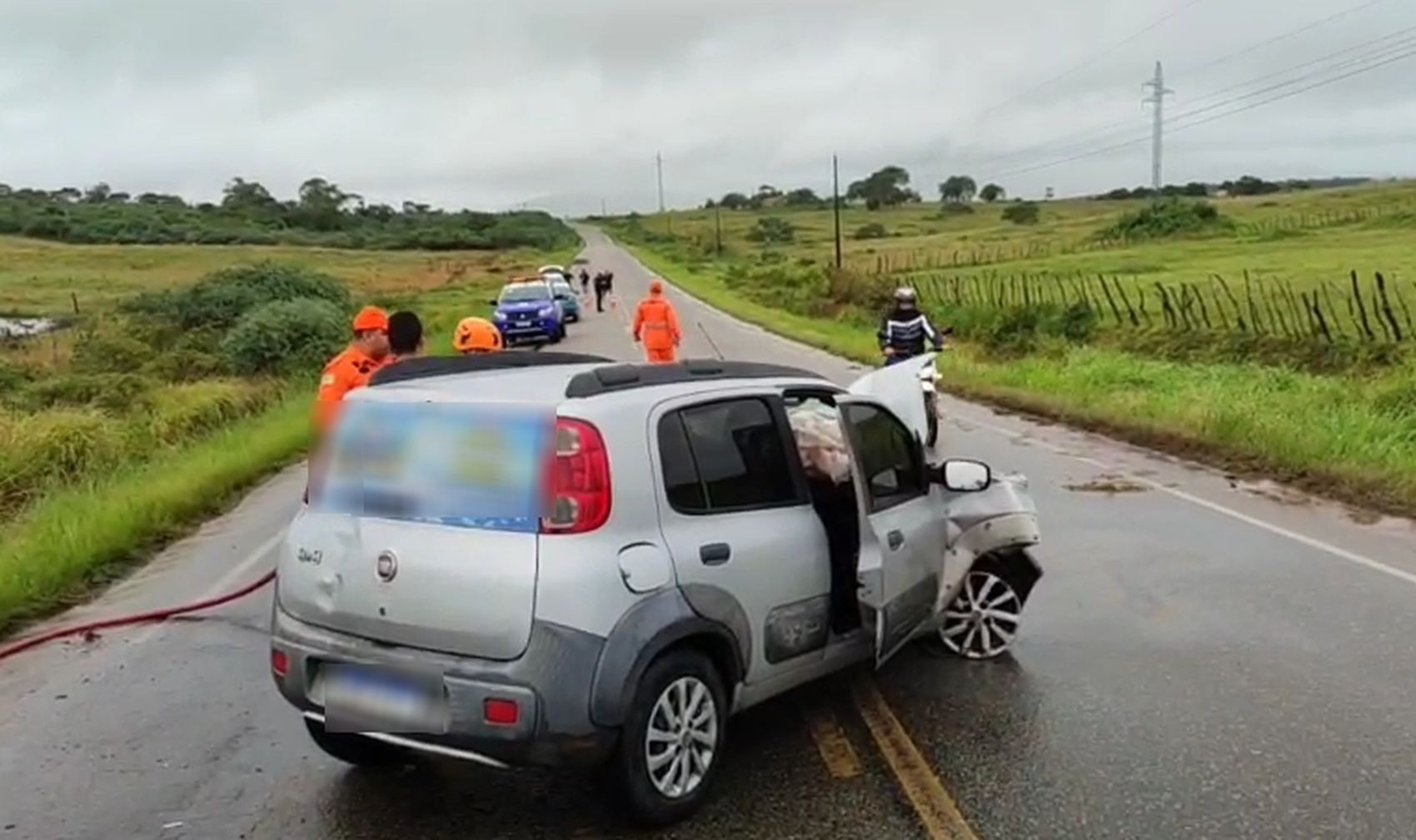 Veículo com pacientes renais se envolve em acidente na rodovia SE-230; um homem morreu