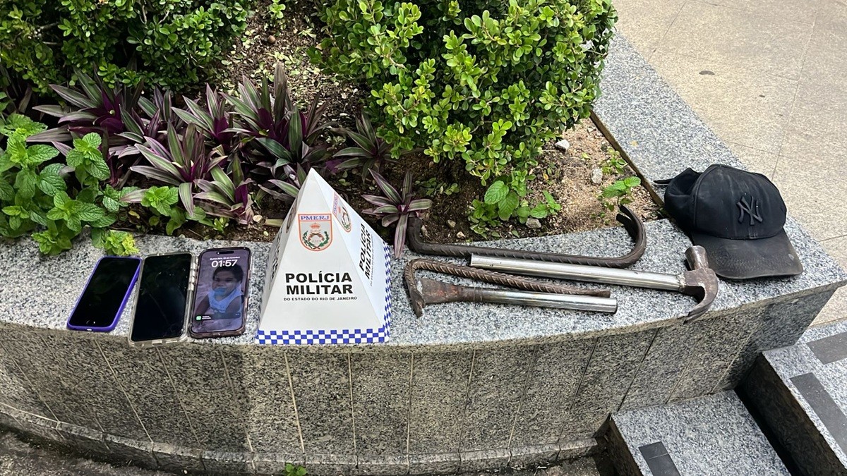 Quatro homens são presos após furtar 4 toneladas de cabos de telefonia em Itaipava