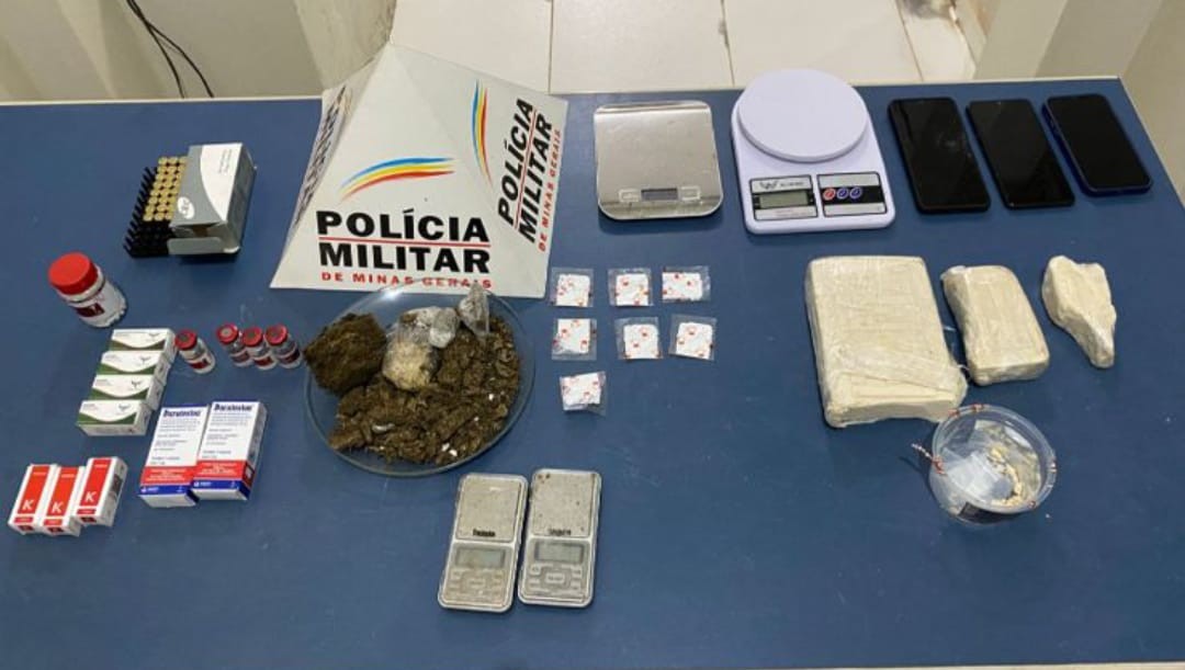 Denúncia leva à prisão de homem com drogas, munições e anabolizantes, em São João do Paraíso