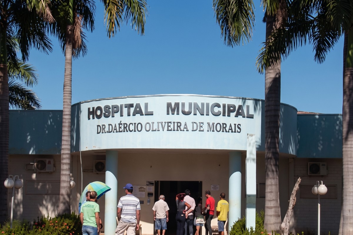Recém-nascida é encontrada em lixeira de hospital municipal em MT
