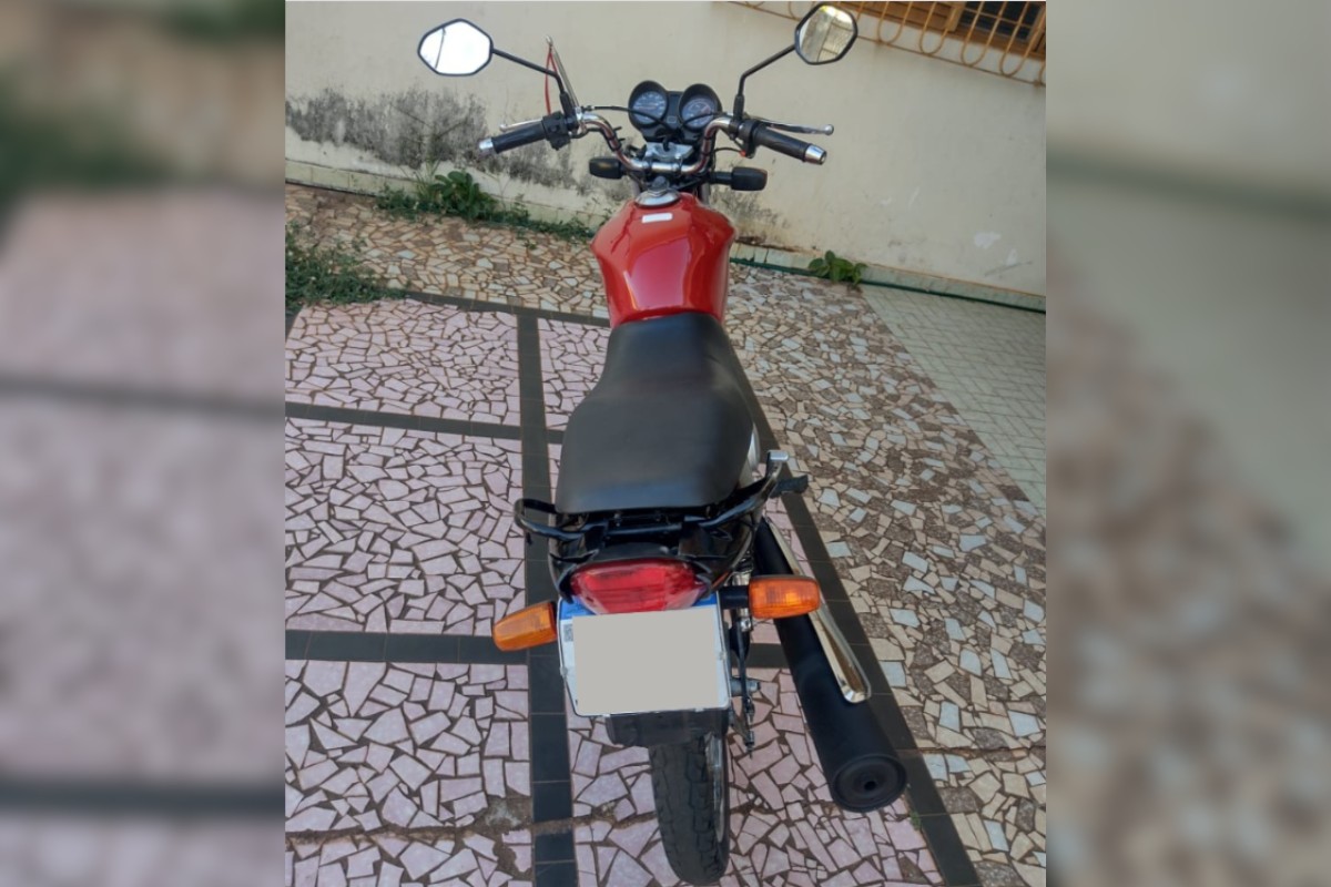 Moto com R$ 25 mil em multas é apreendida após ultrapassar viatura da PM em Santo Anastácio