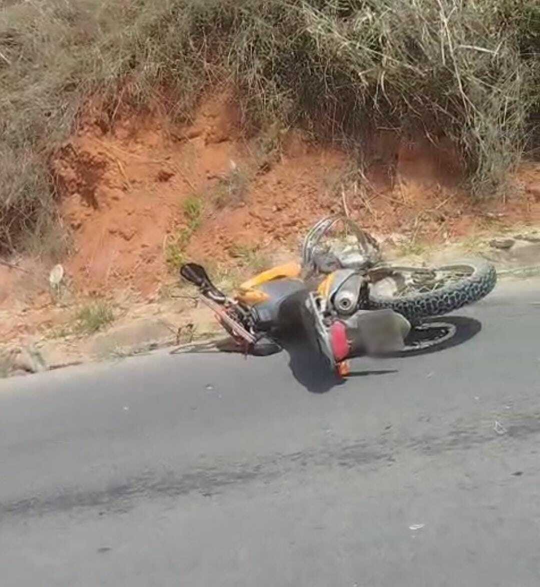 Batida entre duas motos deixa um morto e dois feridos na LMG-682