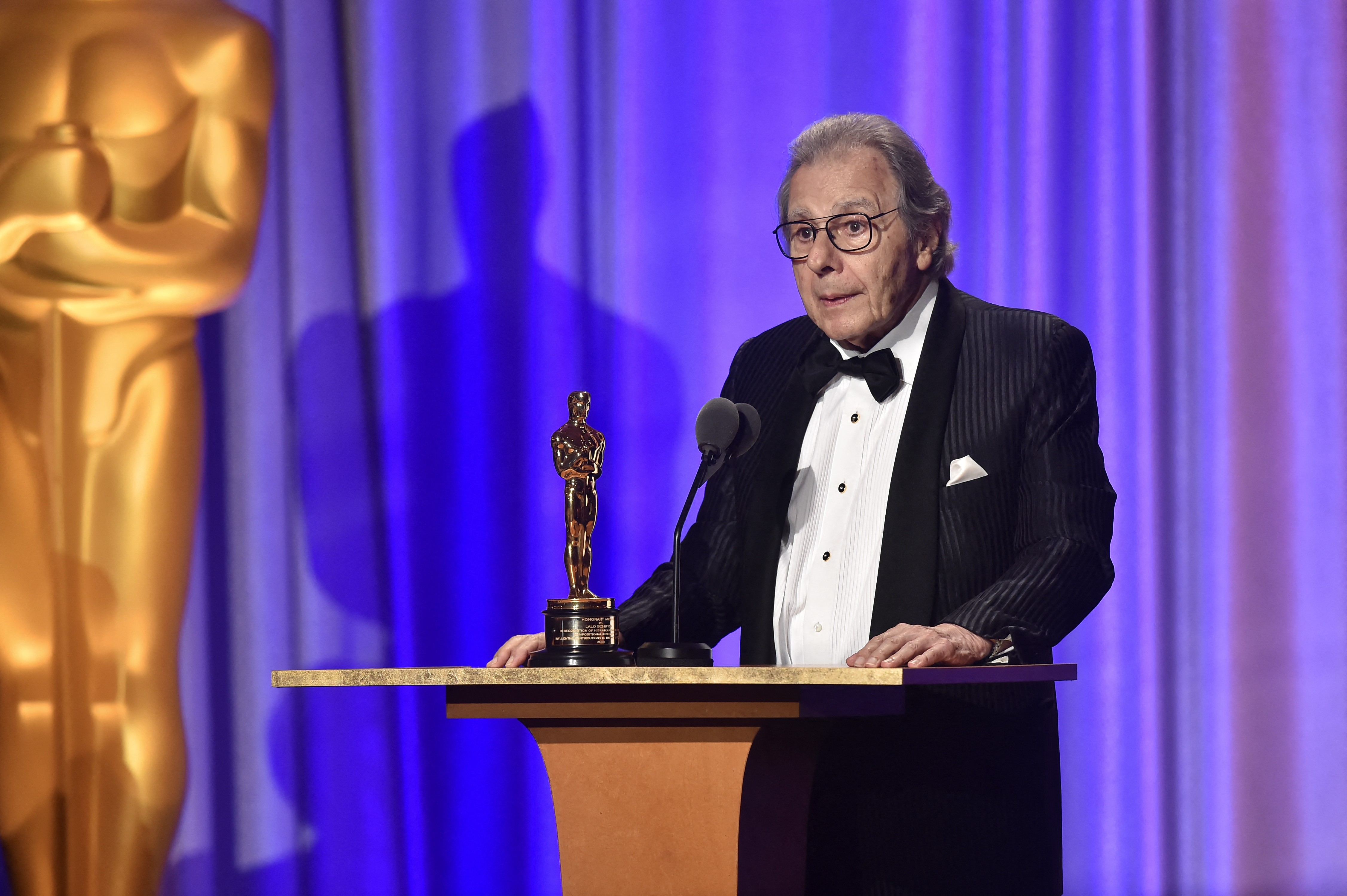 Lalo Schifrin, compositor do tema de 'Missão Impossível', morre aos 93 anos