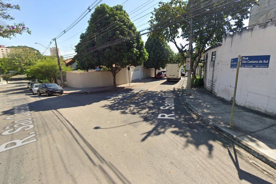 Ruas do bairro Jardim Alvorada, em São José, são interditadas para obras