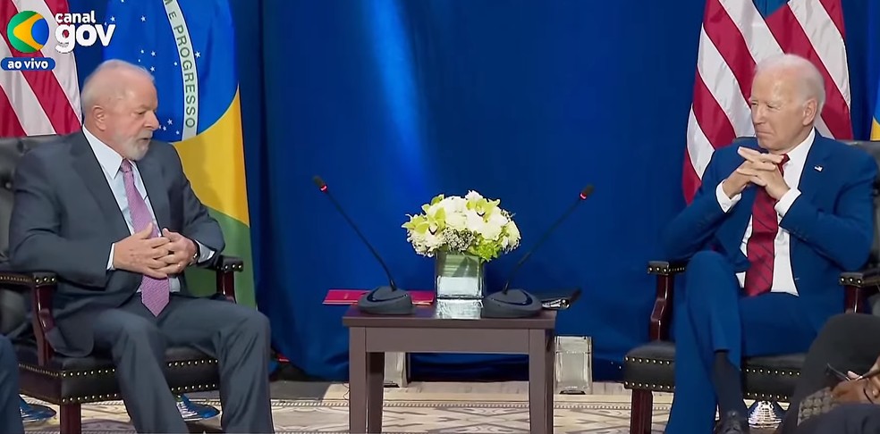 Lula e o presidente norte-americano, Joe Biden, em reunião em Nova York — Foto: EBC/Reprodução