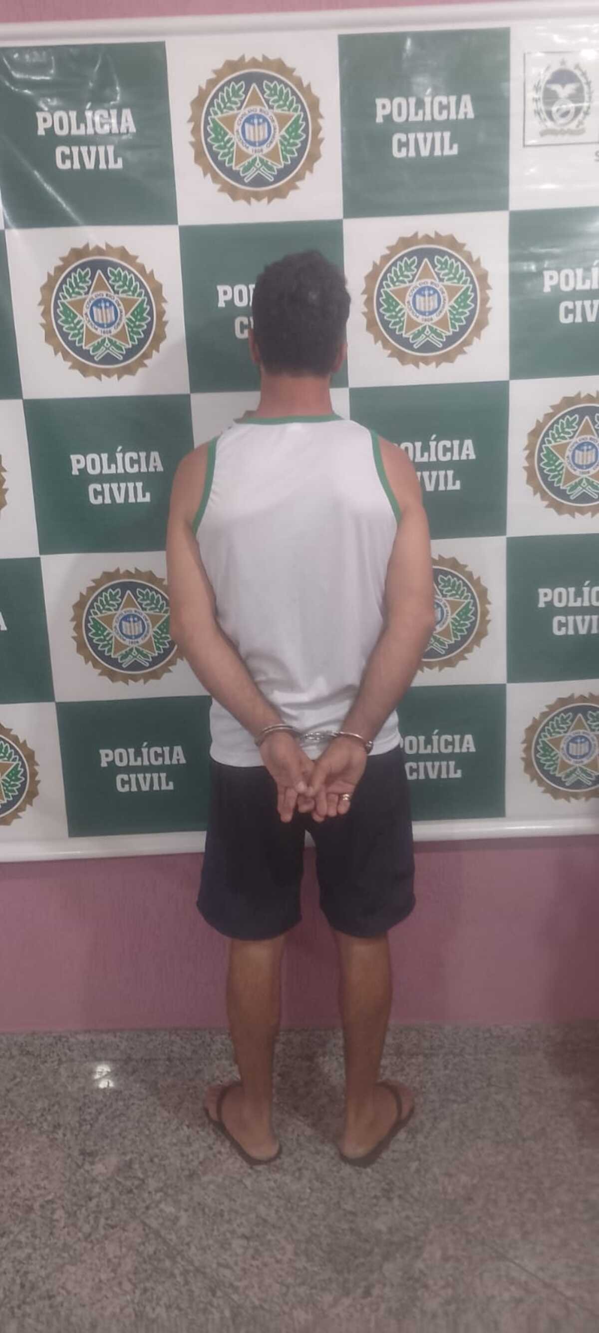 Homem é preso por agredir companheira em Volta Redonda 