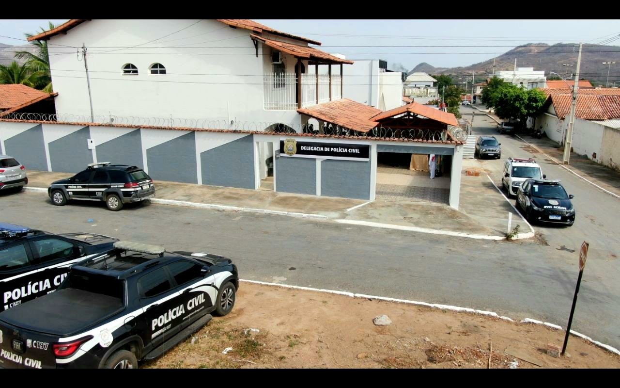 Operação da PM e PC desarticula grupo criminoso que ostentava dinheiro, armas e drogas nas redes sociais