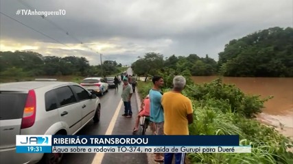 Córrego transborda em trecho da TO-374