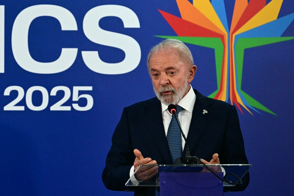 Lula diz que não é 'correto' um presidente dos EUA ficar 'ameaçando o mundo' pela internet