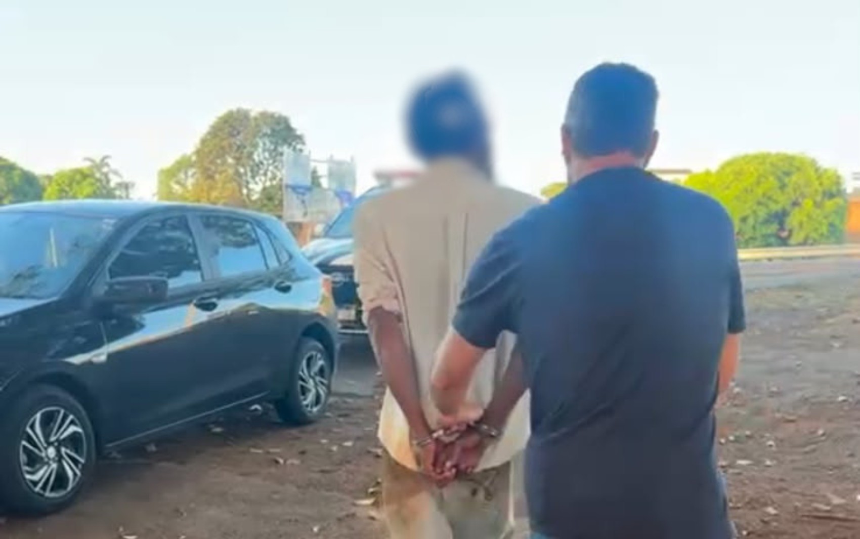 Imagem de destaque da notícia: Homem é preso em Anápolis acusado de abusar da filha por 17 anos