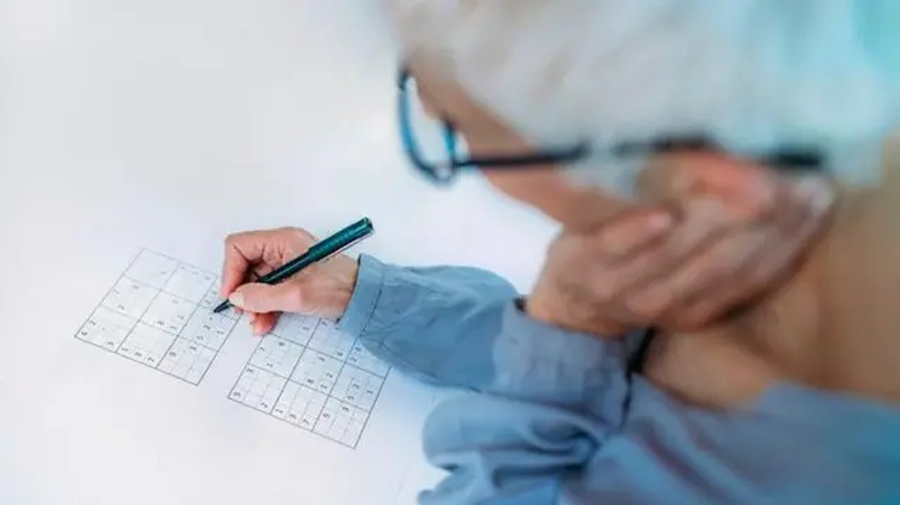 Confusão mental está entre os sintomas da encefalopatia hepática. — Foto: GETTY IMAGES via BBC