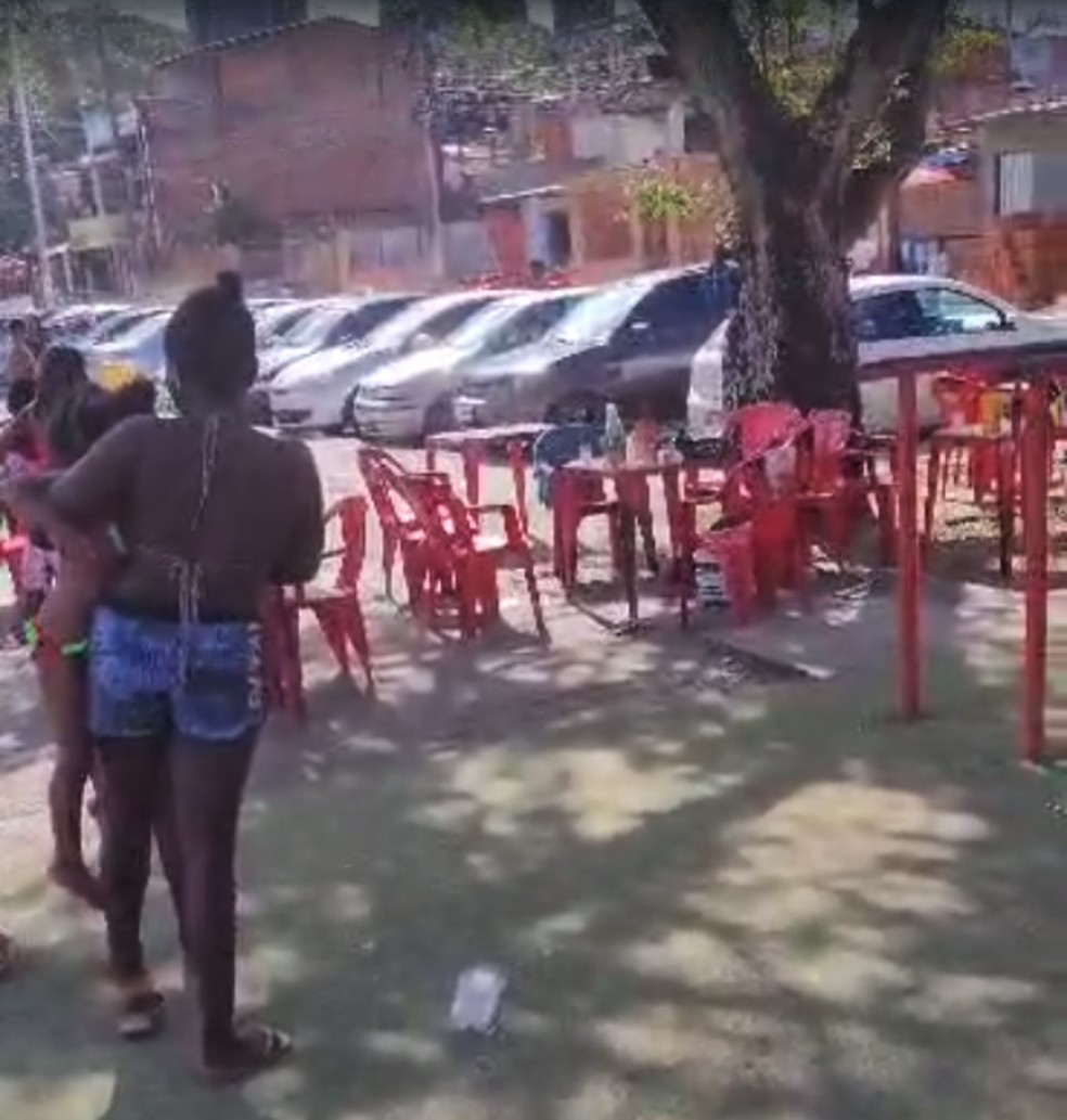 Bairro de Paripe, na região onde os três homens e um bebê foram mortos a tiros neste domigo (20), em Salvador — Foto: Reprodução/Redes Sociais