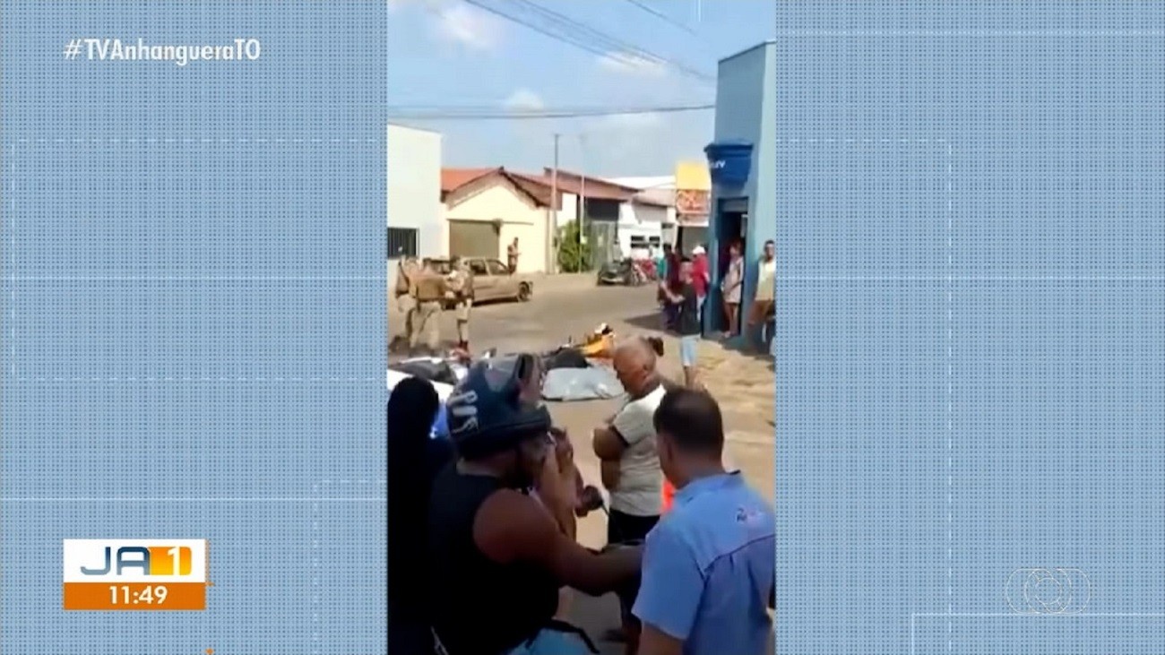 Mulher morre após acidente envolvendo duas motos em cruzamento 