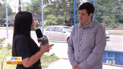 Economista fala do risco de endividamento com cartão de crédito