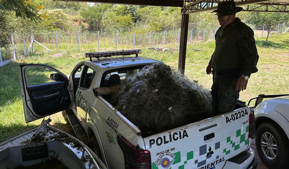 Polícia Militar Ambiental apreende mais de 2 km de rede de pesca em Presidente Epitácio e Panorama — Foto: Polícia Militar Ambiental/Divulgação