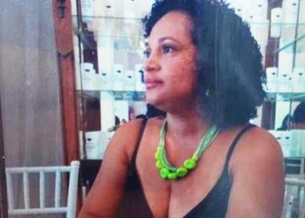Tatiane Santana Peixoto foi morta a facadas no bairro de Águas Claras, em Salvador — Foto: Redes Sociais