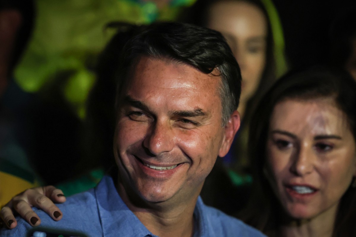 MDB planeja ato para declarar apoio de  16 diretórios estaduais a Flávio Bolsonaro