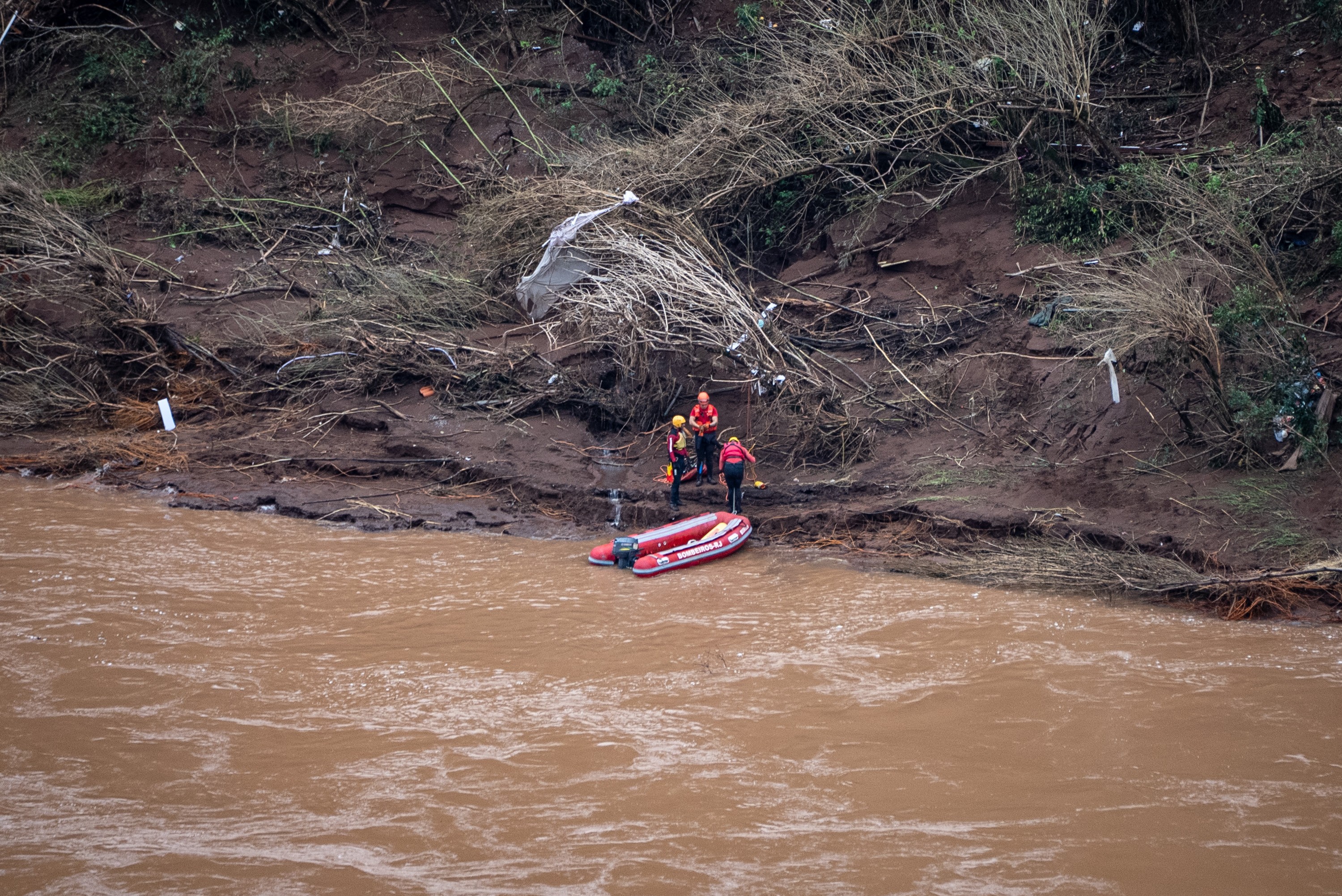 Dois anos da enchente no RS: entenda por que buscas físicas a 23 desaparecidos se encerraram