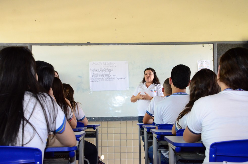 Termina no sábado o prazo de matrículas para alunos novatos em escolas da rede  estadual de PE | Educação em Pernambuco | G1