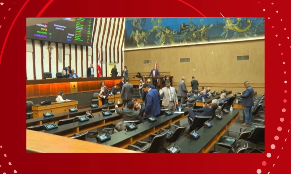 Deputados aprovam projetos que reestruturam as polícias Civil e Militar na Bahia — Foto: Reprodução/TV Bahia