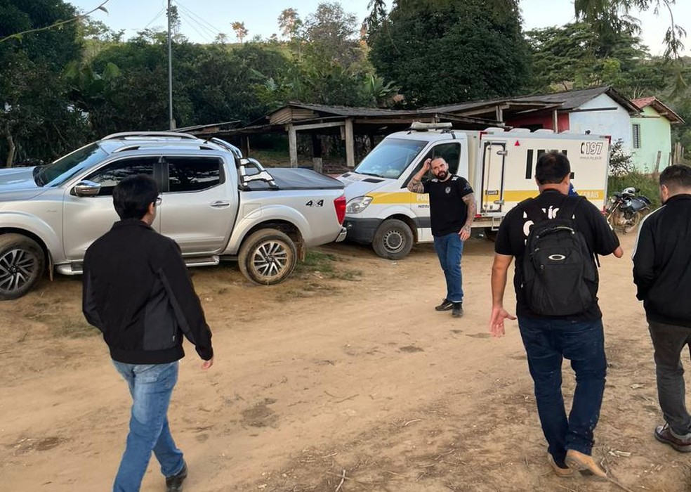 Bebê recém-nascido é achado em cova rasa no interior do Vale do Mucuri — Foto: Polícia Civil