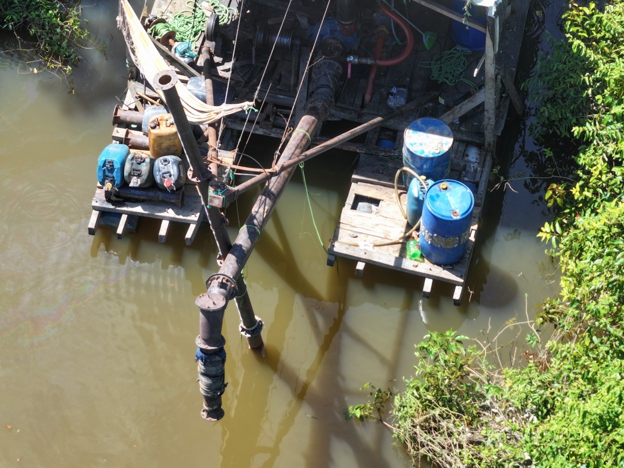 Registros da Sema durante fiscalização de garimpo ilegal na região de Pontes e Lacerda — Foto: Reprodução