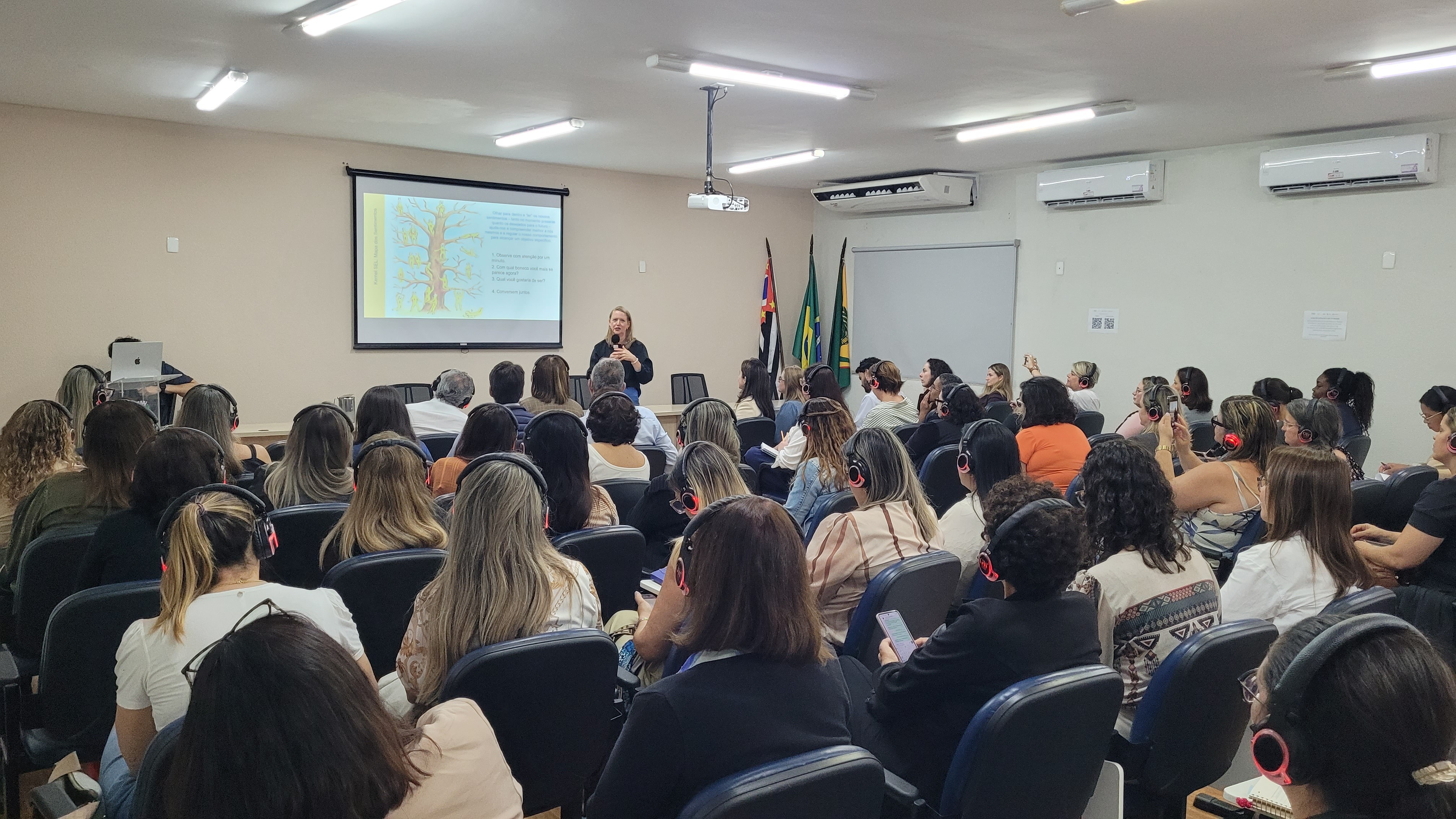 Estratégias de professora de Harvard para o socioemocional na 1ª infância