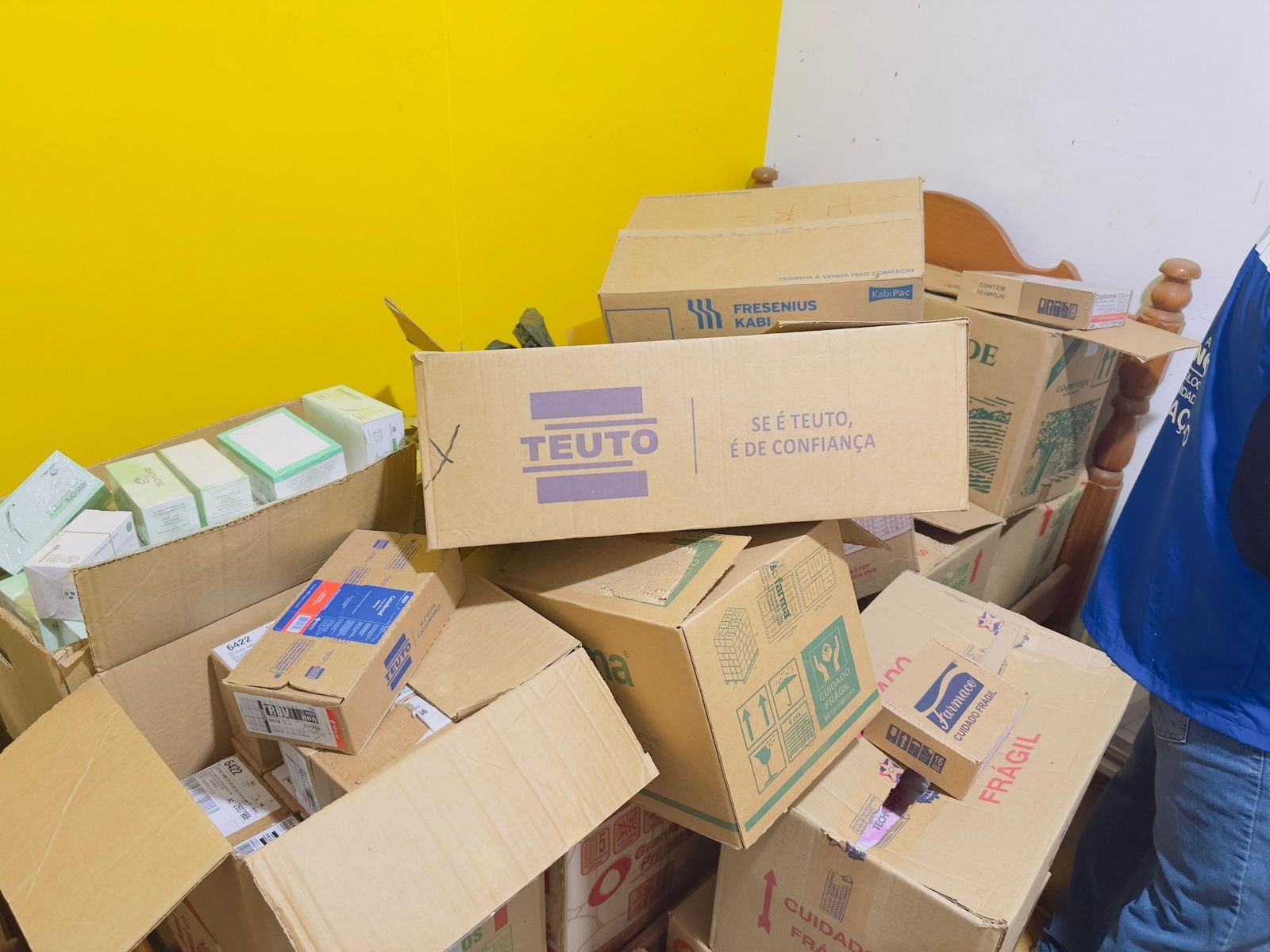 Idoso é preso com remédio desviado da rede pública de saúde do AC; casa funcionava como farmácia clandestina