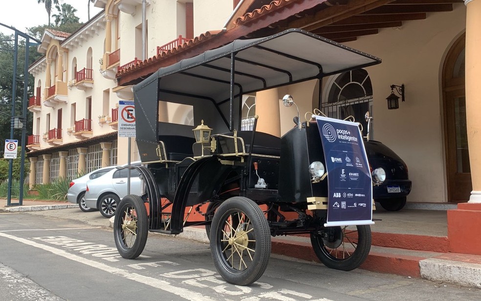 Charrete elétrica que deve ser utilizada em Poços de Caldas — Foto: Júlia Reis/g1