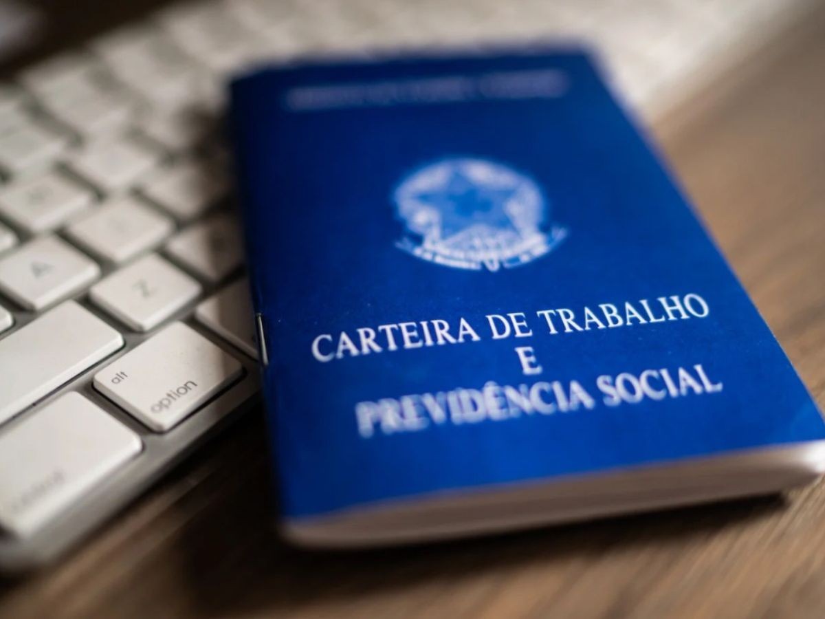 São Vicente e Guarujá oferecem quase 100 vagas de emprego; confira