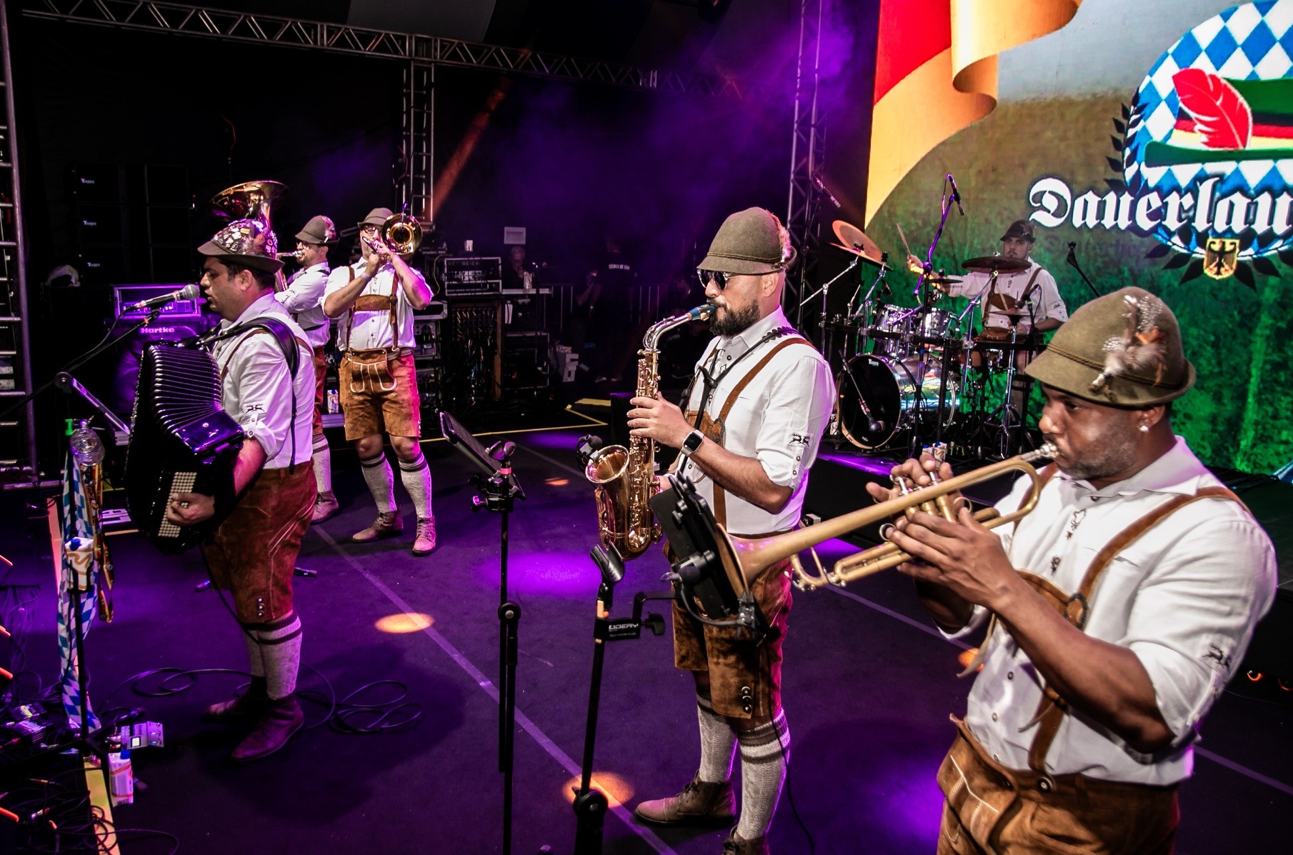 Região: Oktoberfest Manaus 2026 reúne tradição alemã, gastronomia e atrações do Sul do Brasil