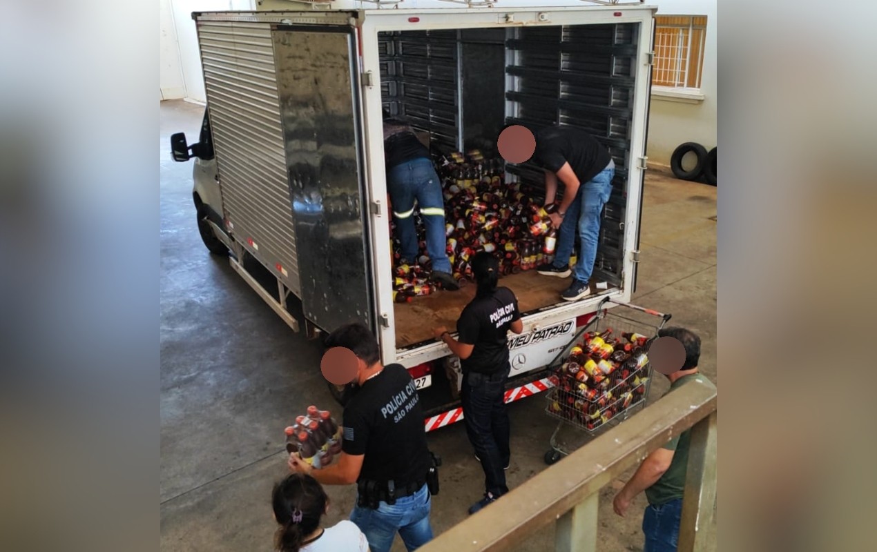 Polícia apreende mais de 3 mil bebidas lácteas impróprias para consumo em comércios de Avaré