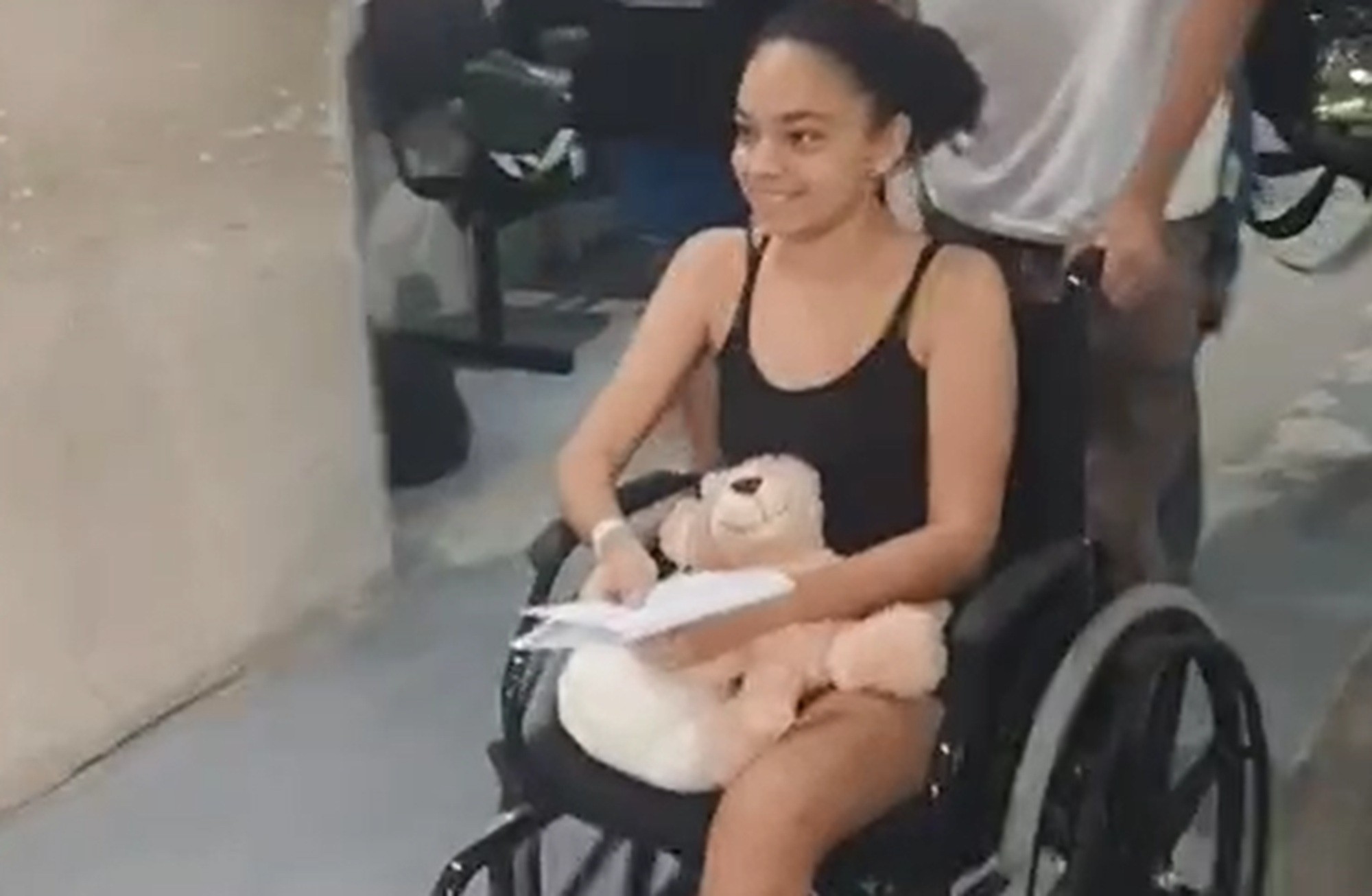 Estudante que sobreviveu a ataque de tubarão revela primeira reação após acordar na UTI: 'E a faculdade?'