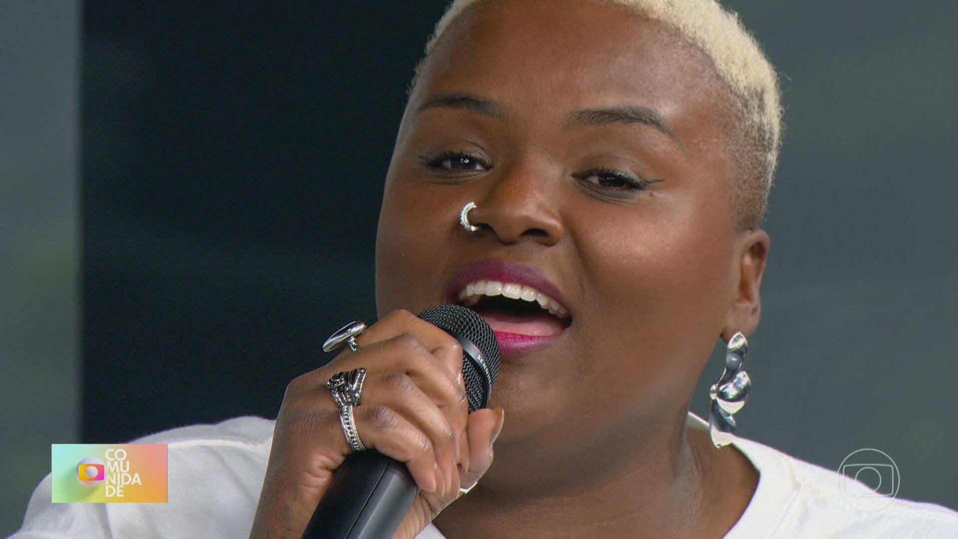 Atração da Expo Cristã, Tainá Gonçalves diz que amadureceu como intérprete cantando na igreja: 'eu me aperfeiçoei'