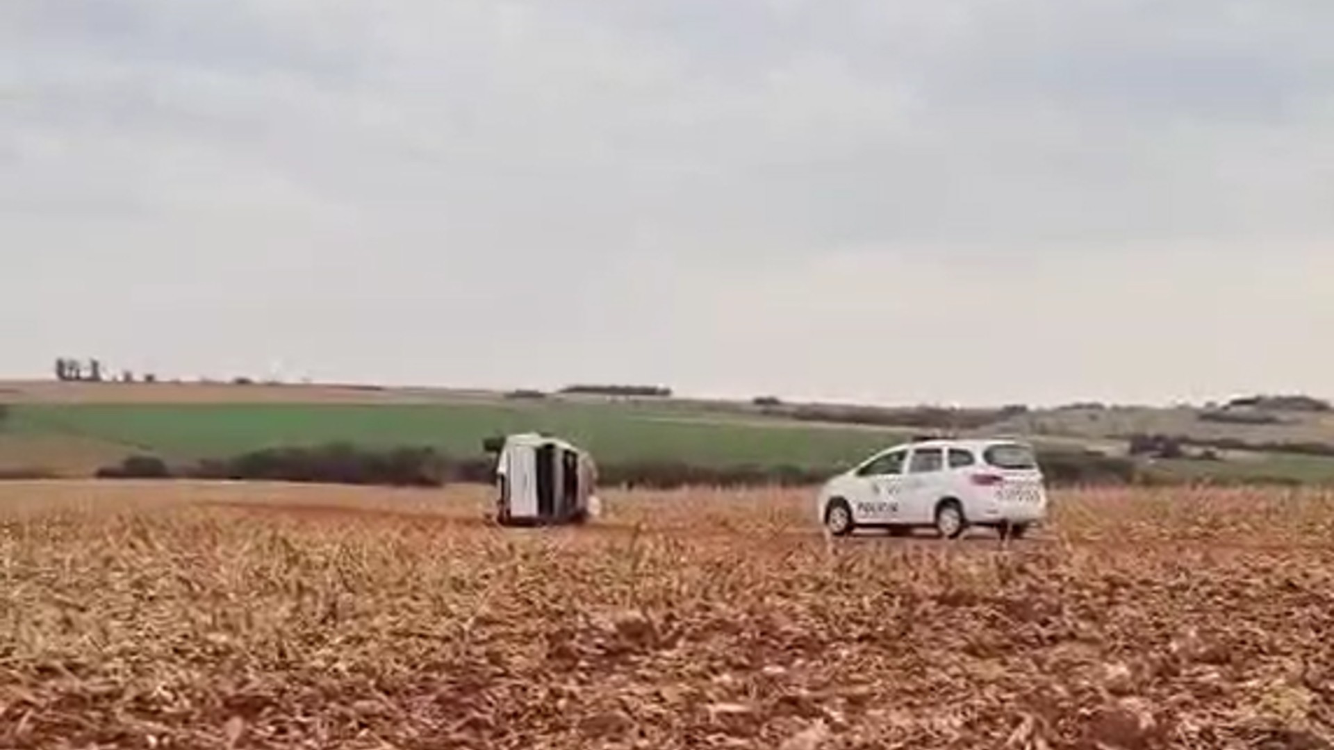 Jovem morre após capotar caminhonete em estrada vicinal de Campos Novos Paulista
