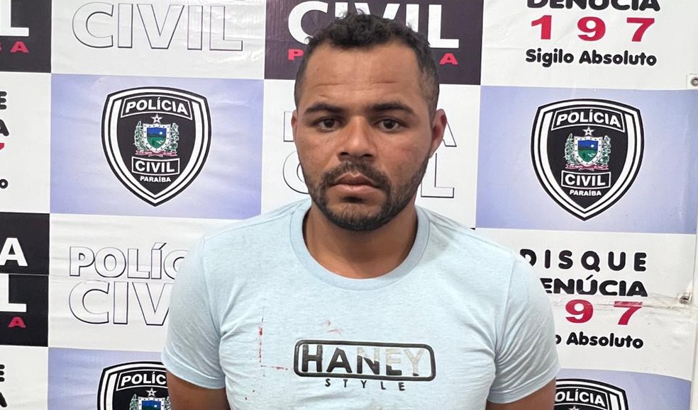 Suspeito foi preso logo após o crime, em Solânea — Foto: Reprodução/TV Cabo Branco