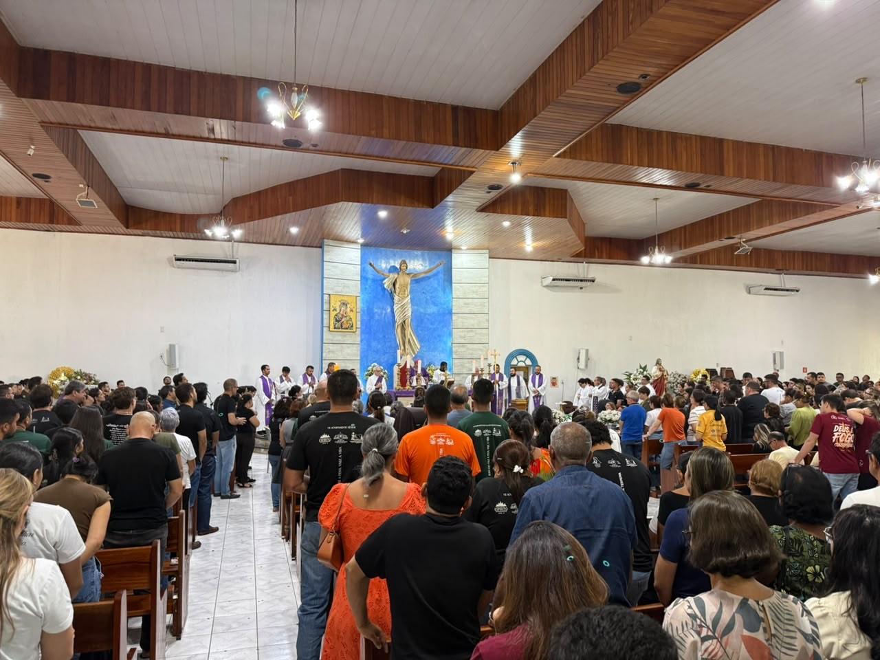 Vítimas de choque em acampamento católico no Pará recebem homenagens: 'Partiram enquanto sonhavam', diz CNBB