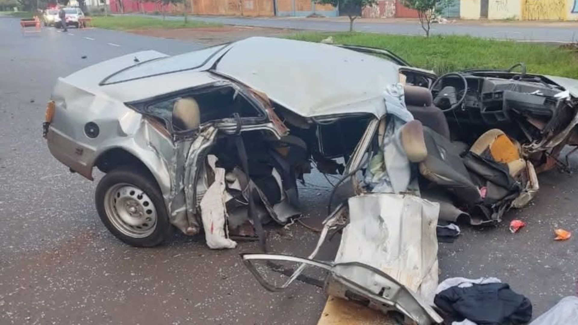Acidente de carro mata uma pessoa e deixa outras três em estado grave em Ribeirão Preto