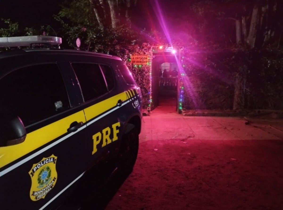 PRF resgata adolescentes vítimas de exploração sexual em boate de MG